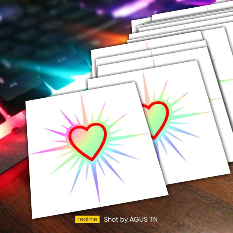 

STIKER PSHT HATI BERSINAR 4 X 4CM BUAT KACA MATA hologram
