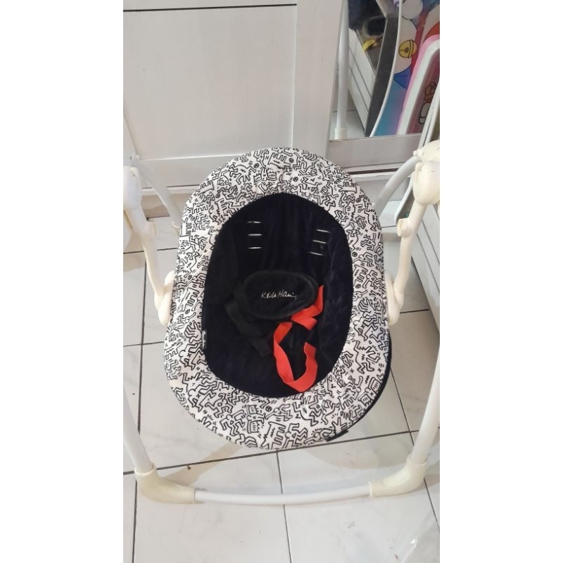 Preloved Electric Swing Bouncer Keith Haring x Coco Latte