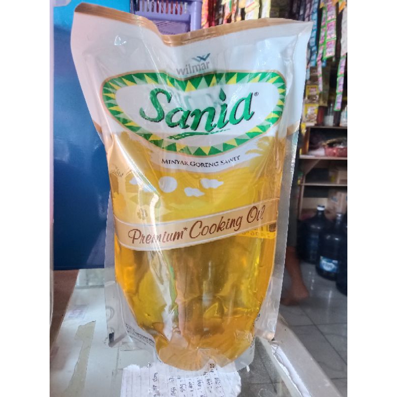 

SANIA MINYAK GORENG PREMIUM COOKING OIL POUCH 2L
