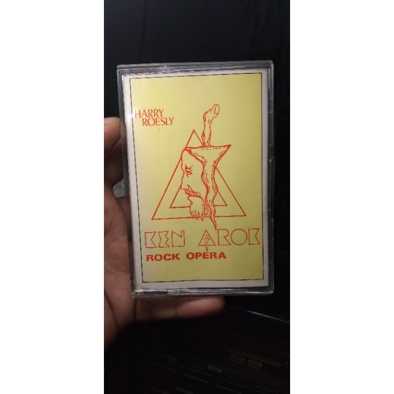 HARRY ROESLI - KEN AROK (KASET PITA)