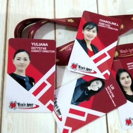 

cetak ID card kartu nama kartu anggota kartu perusahan bahan tebal