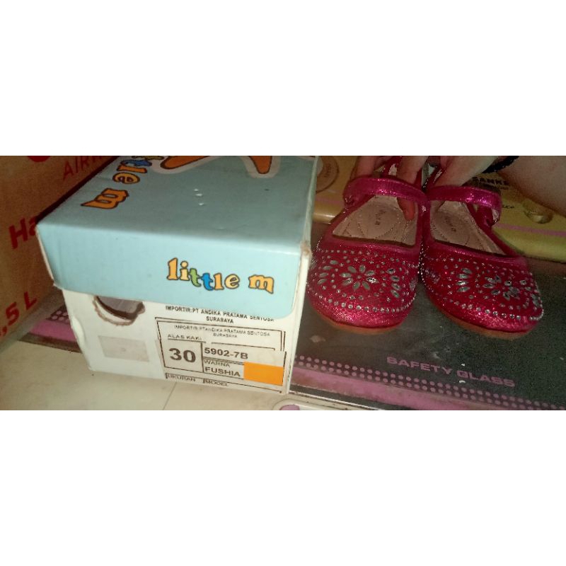 sepatu anak perempuan little M