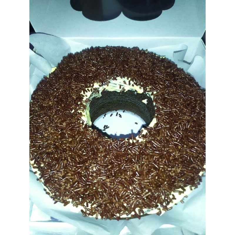 

Bolu coklat topping meses
