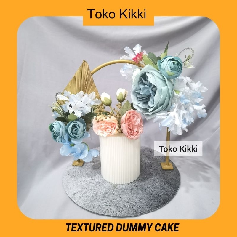 Textured Dummy Cake