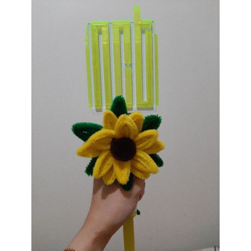 Sunflower Pom. Aksesoris Lightstick NCT