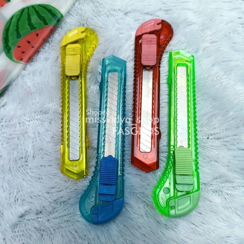 

Cutter Besar | ATK Alat Potong