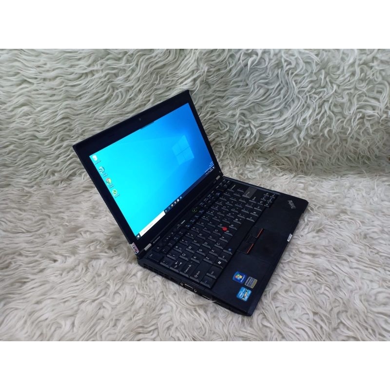 Notebokk Lenovo Thinkpad X220 Ram 4gb SSD 256gb core i5 Siap pakai