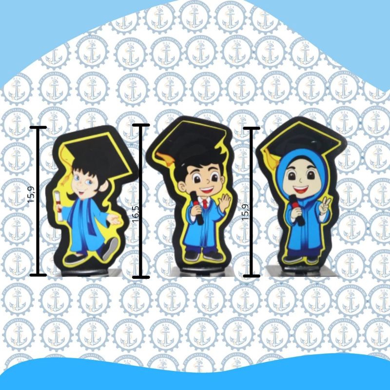 BONEKA PATUNG WISUDA WARNA BIRU UNTUK PIALA DAN TROPHY