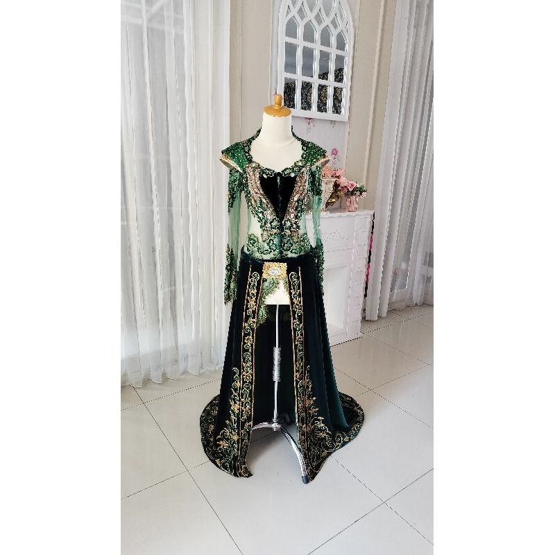 gaun pengantin preloved bludru