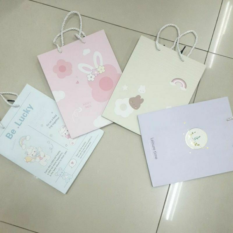 

PAPERBAG MOTIF