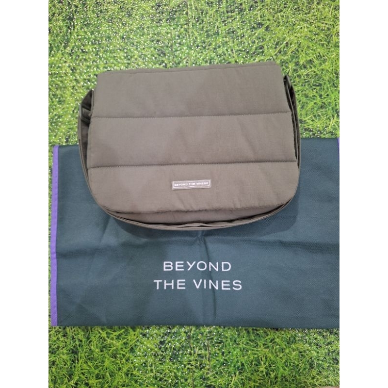 Beyond the vines btv poofy bag moss