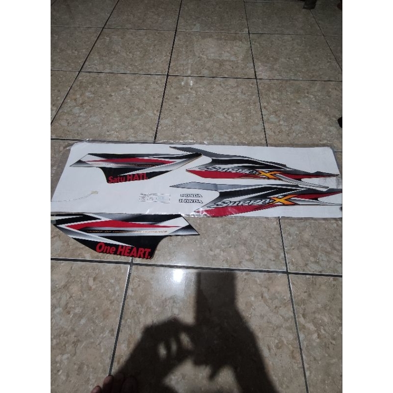 stiker original ahm honda supra x 125 tahun 2013-2014