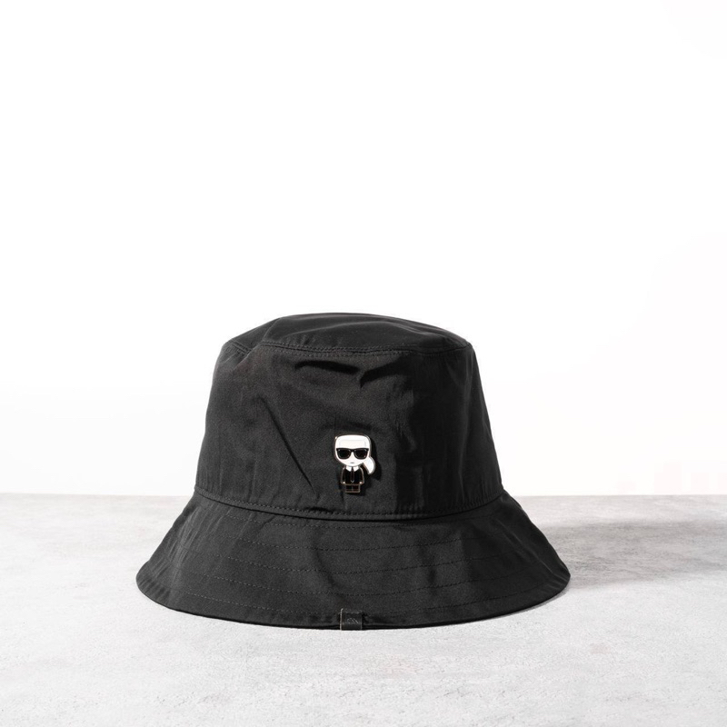 Karl ikonik pin bucket hat black