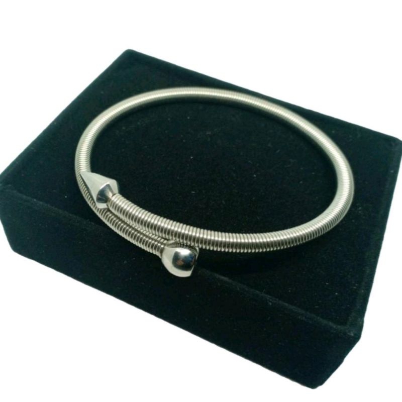 Gelang Pria Cowok Silver Monel Titanium Unik