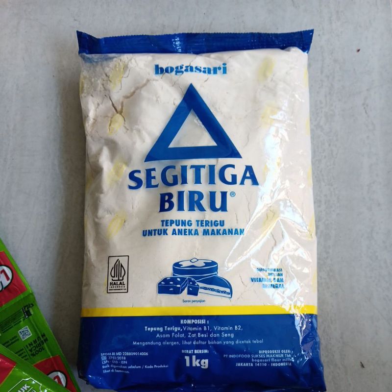 

tepung terigu segitiga biru 1 kg