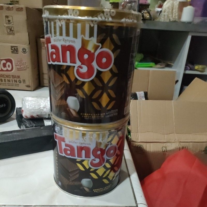 

tango wafer kaleng rasa coklat