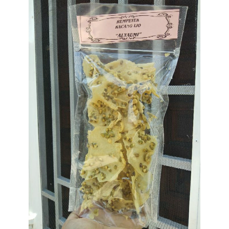 

peyek kacang tanah, peyek kacang hijau