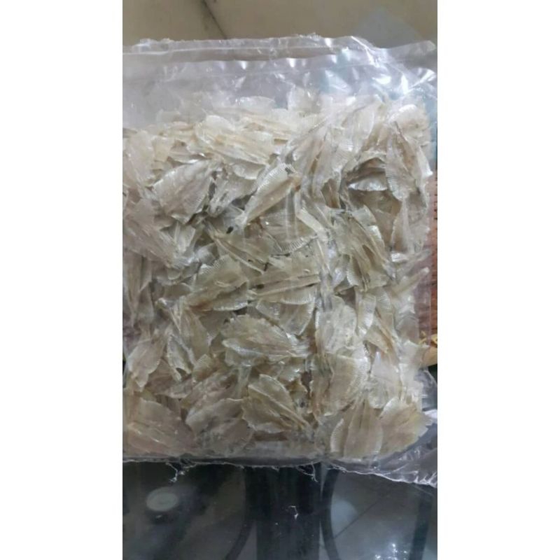 

ikan asin pakkang / ikan kerupuk 250gram