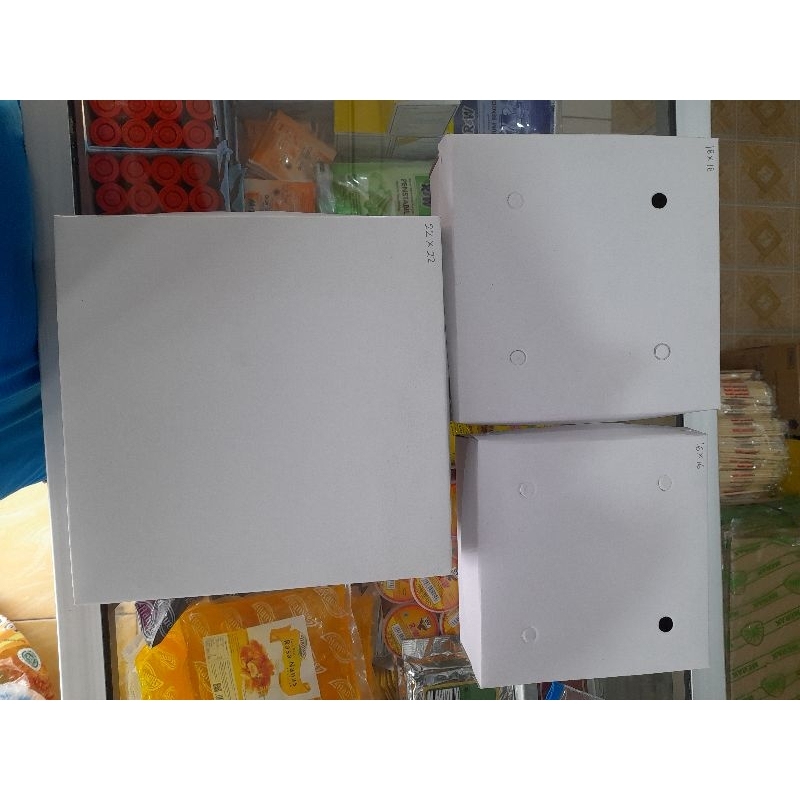 

Dus Warna Putih Ukuran 16x16, 18x18, 20x20, 22x22 per pcs + tutup