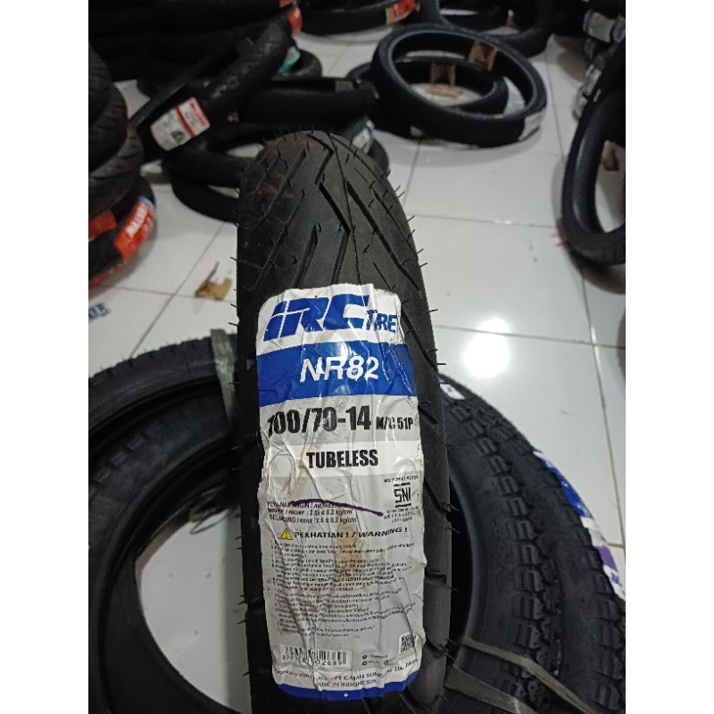 Ban luar IRC ukuran 100/70-14 Tubeless*