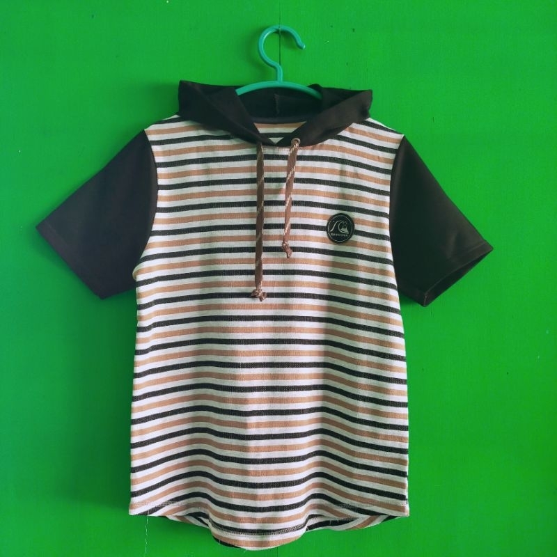 Kaos Hoodie Quicksilver