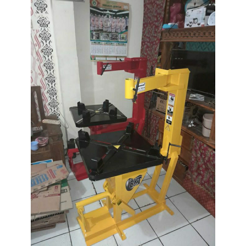 pembuka ban manual/tire changer