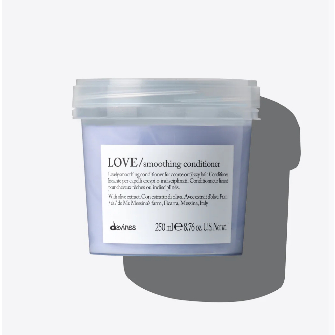 

Davines LOVE Smoothing Conditioner 250ml rambut diluruskan. anti-frizz