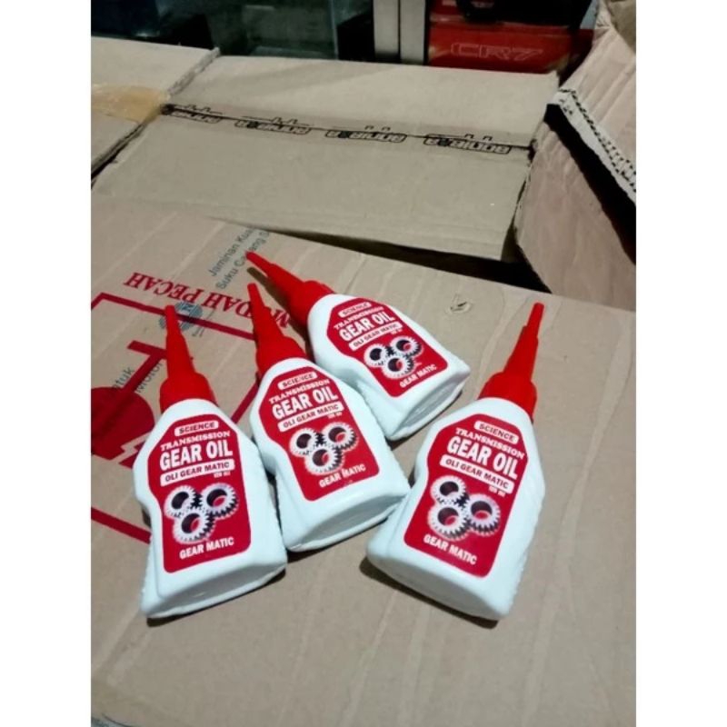 Oli gardan motor metik