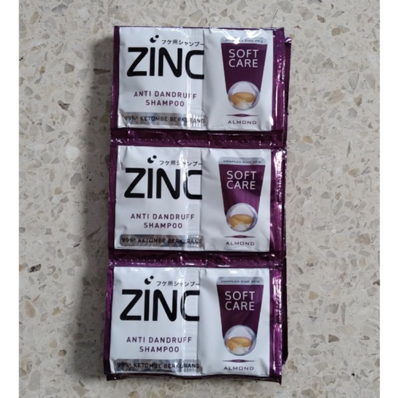ZINC Shampoo sachet Anti Ketombe SOFT CARE almond 12 x 10 ml - shampo ungu