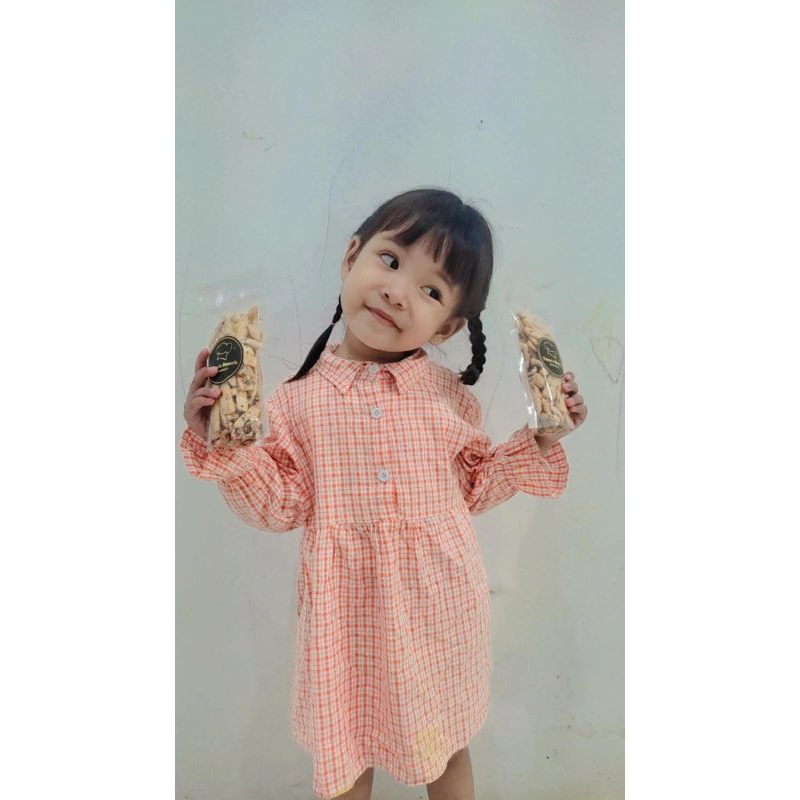 

Yuna Snack basreng pedas daun jeruk