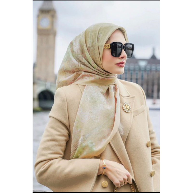 Buttonscarves British Series 2