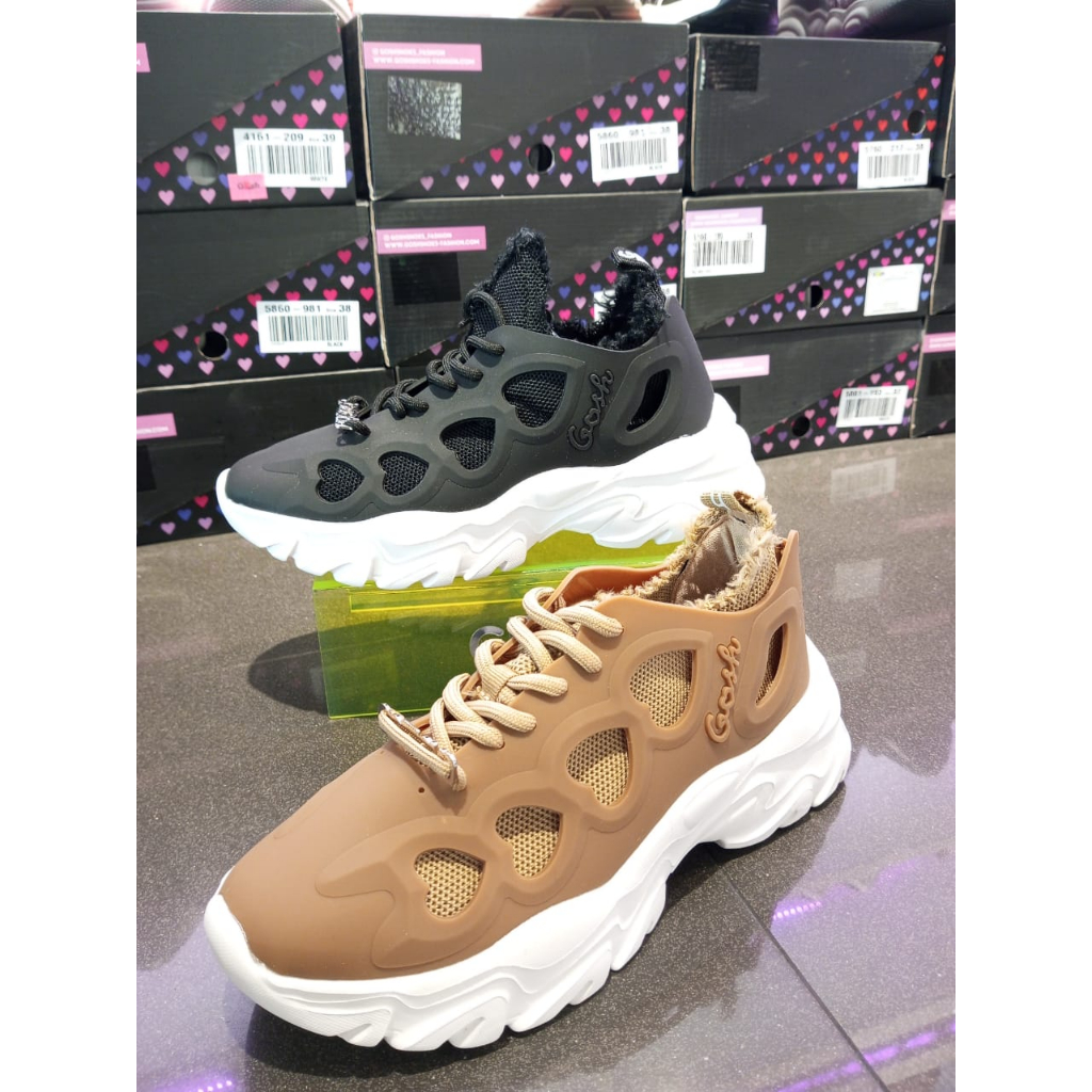 SEPATU GOSH ART 179