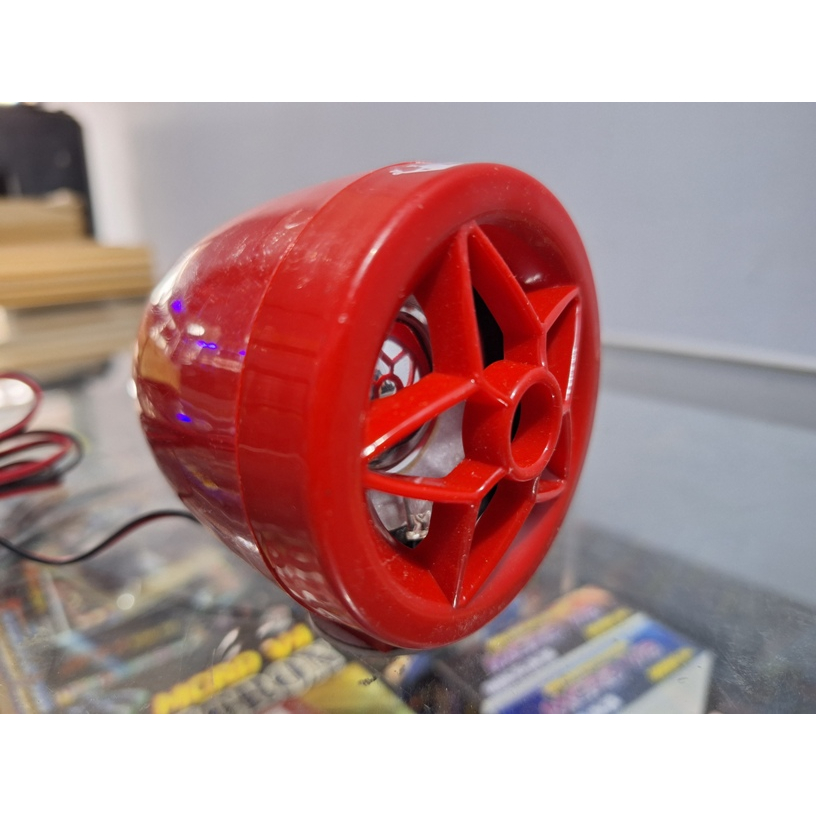 Speaker Vokal pasif satelit pilar mobil jernih led nyala tanaka MERAH