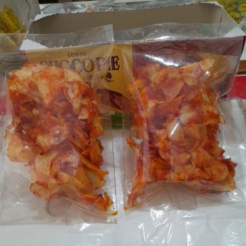 

Kerupuk cabe maknyuss 80 gram