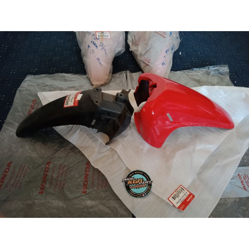 SPAKBOR DEPAN/SLEBOR DEPAN HONDA KARISMA 125 X/D ORIGINAL
