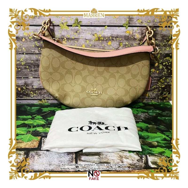 Shoulder Bag COACH Payton Hobo in Signature Canvas