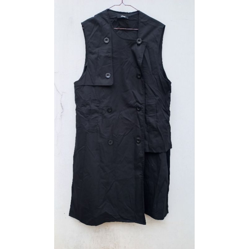 Hattaco by Rani Hatta Black Vest