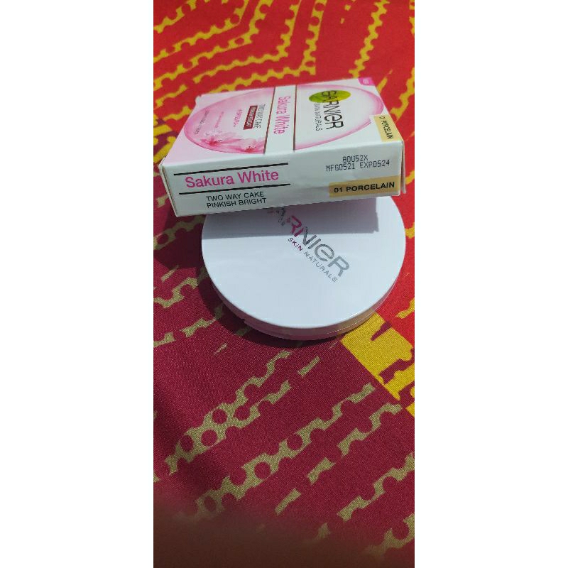 preloved garnier bedak padat sakura pink