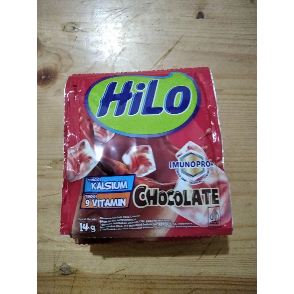 

HILO Chocolate 14 gram kemasan 1 renceng isi 10 sachet