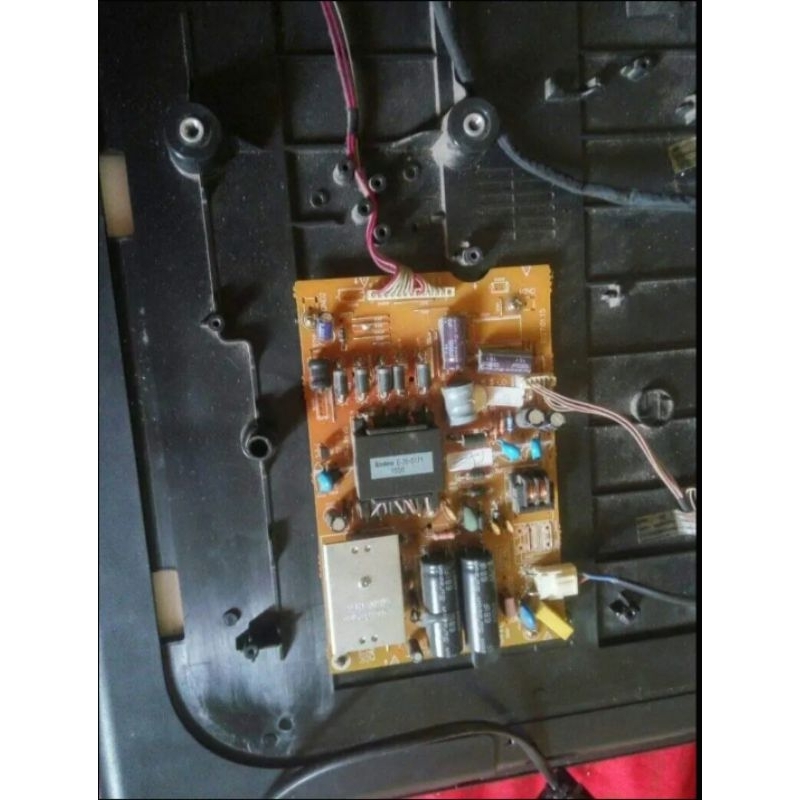 MB + PSU TV LED POLYTRON PLD32T710