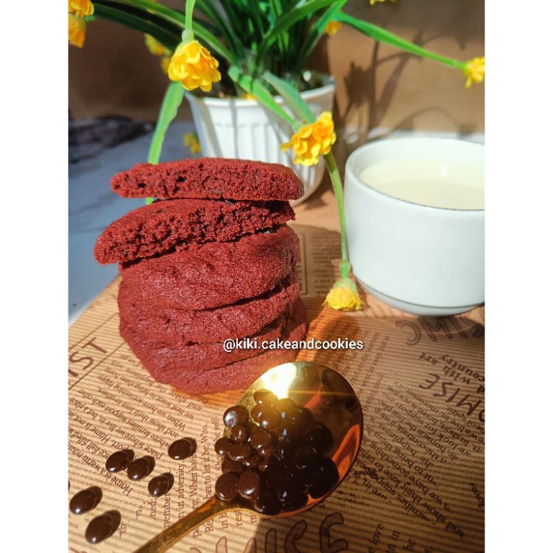 

RED VELVET CHOCOCHIP COOKIES