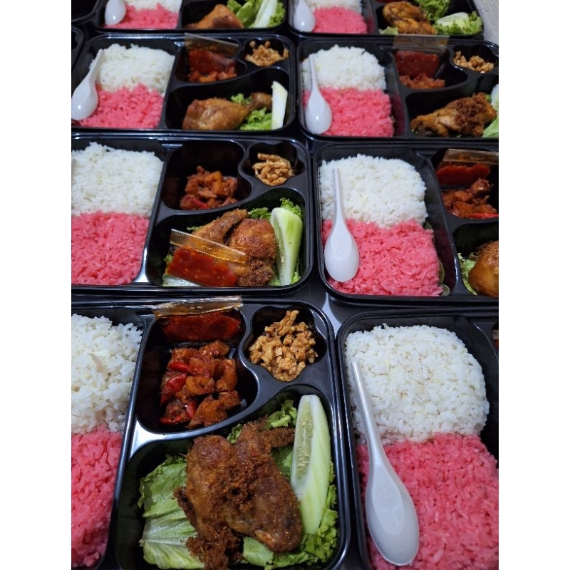 

nasi bento karakter nasi kuning uduk nasi warna warni ayam kentang paket hore