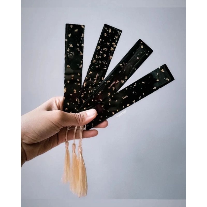 

BOOKMARK PEMBATAS BUKU CUSTOM