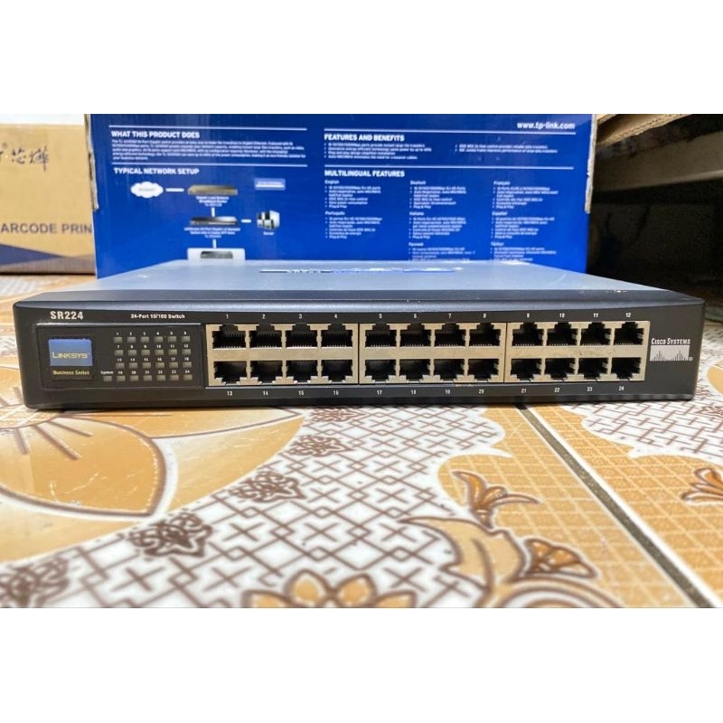 Linksys SR224 24-Port 10/100 Switch