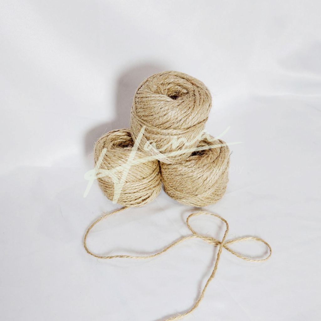 

Tali Goni 2PLY / Tali Rami (+- 90-100 Meter) / Best Seller Tali Goni / Aksesoris Florist