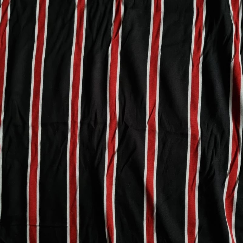 Kain Santung Halus Rayon Santung Motif Bunga Kembang Biru B7- 50cm