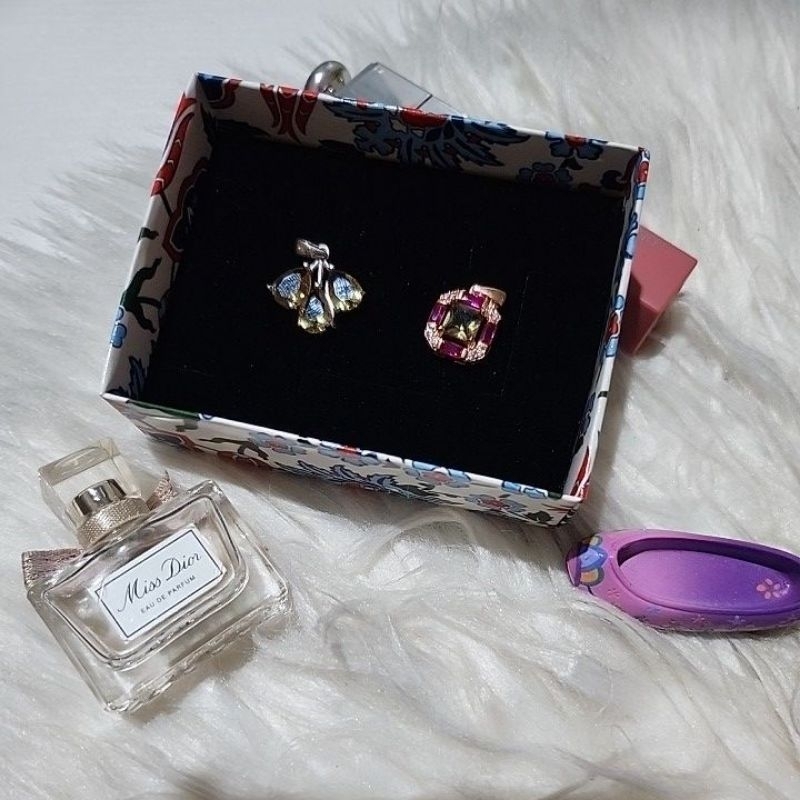 liontin batu zultanite