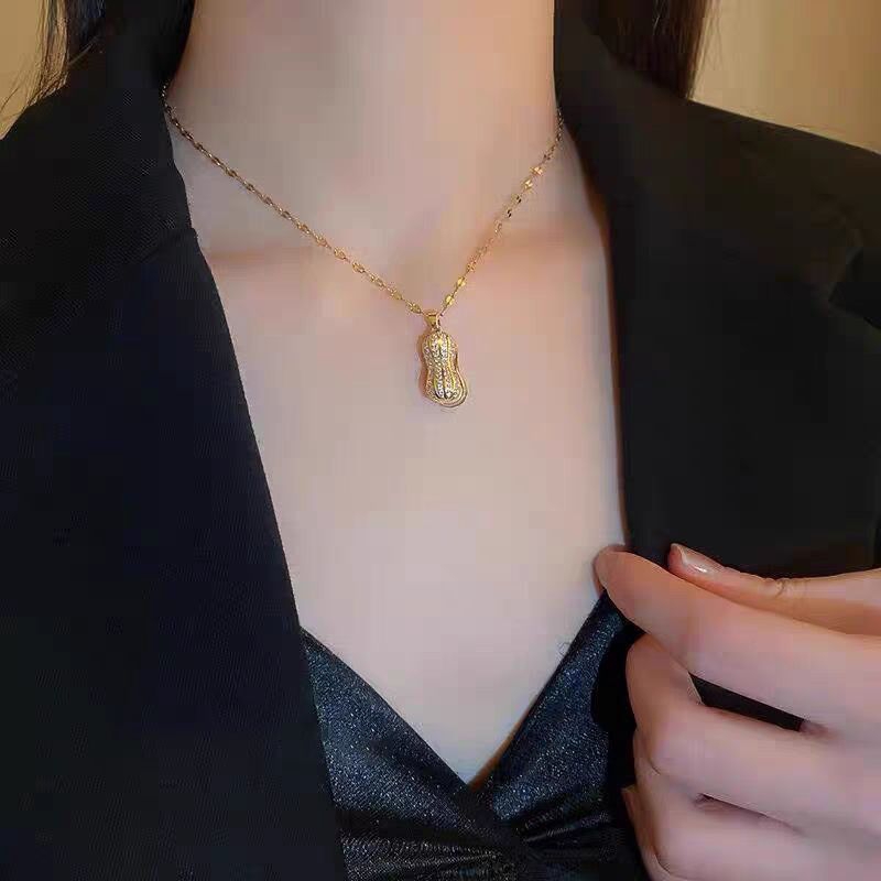 Kalung Titanium  Wanita Fashion Liontin kacang mutiara