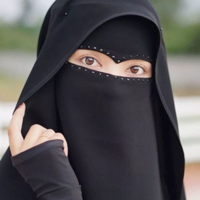 Niqab Yaman Elang Swarovsky Cadar Yaman Mata Elang Payet
