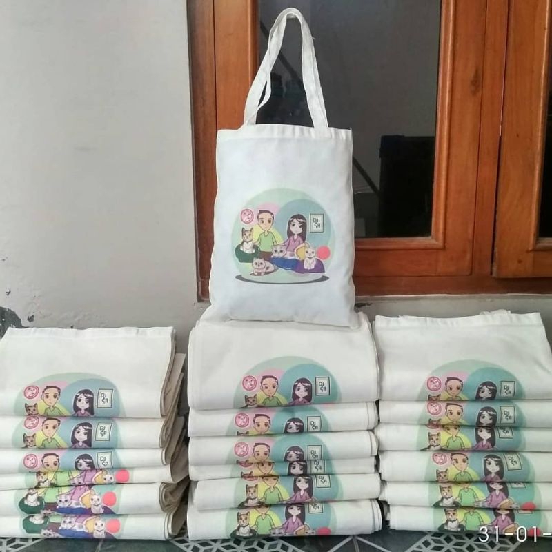 Totebag Custom Murah Totebag blacu custom free sablon sublim full warna
